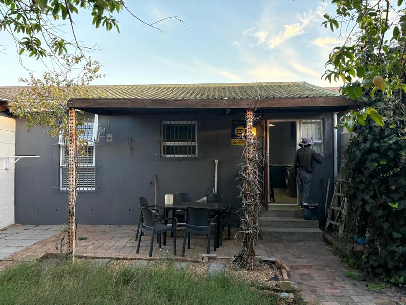 To Let 2 Bedroom Property for Rent in Richwood Western Cape